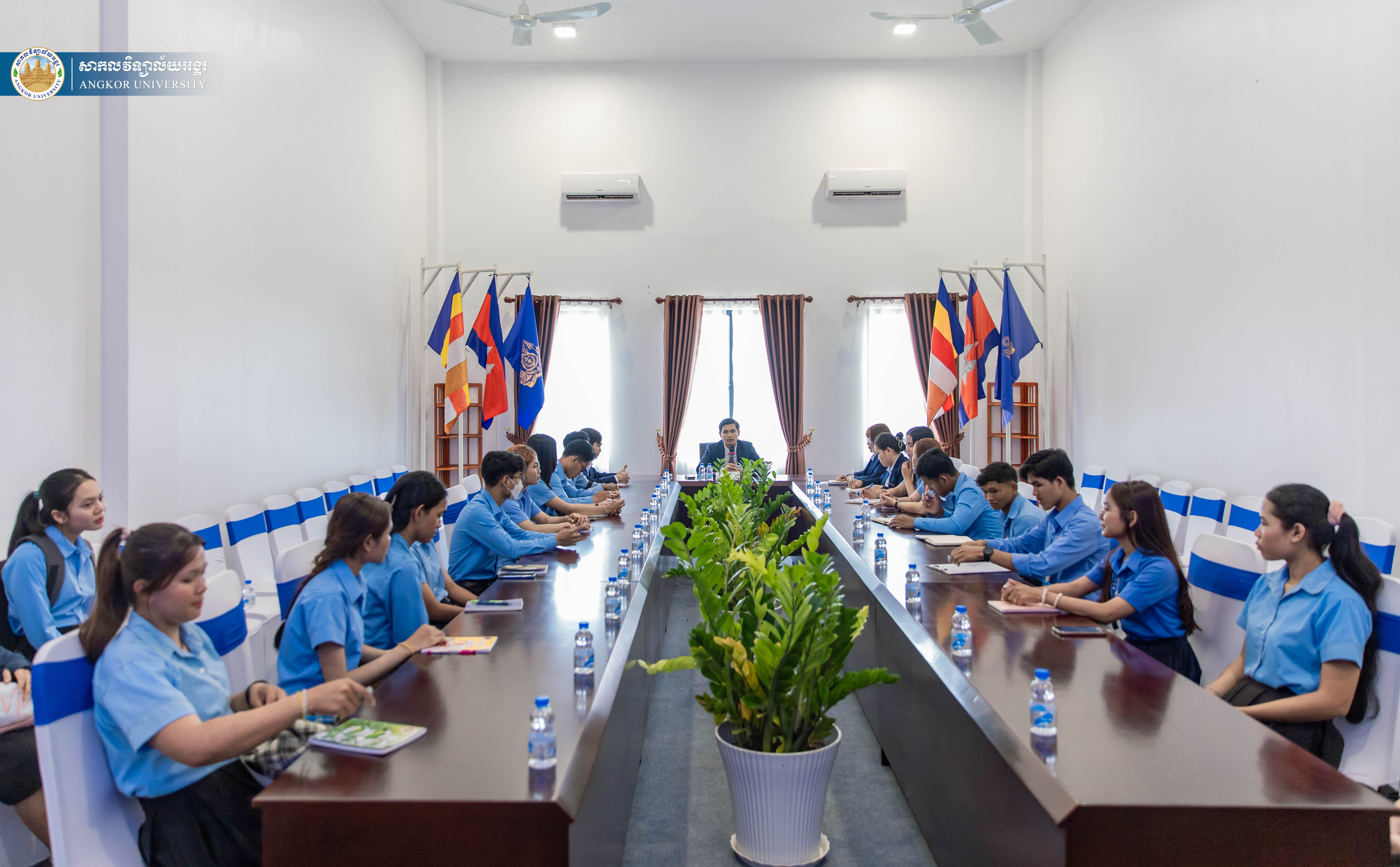 A.U. President Meets with TESOL and Khmer Literature Students to Enhance Academic Support